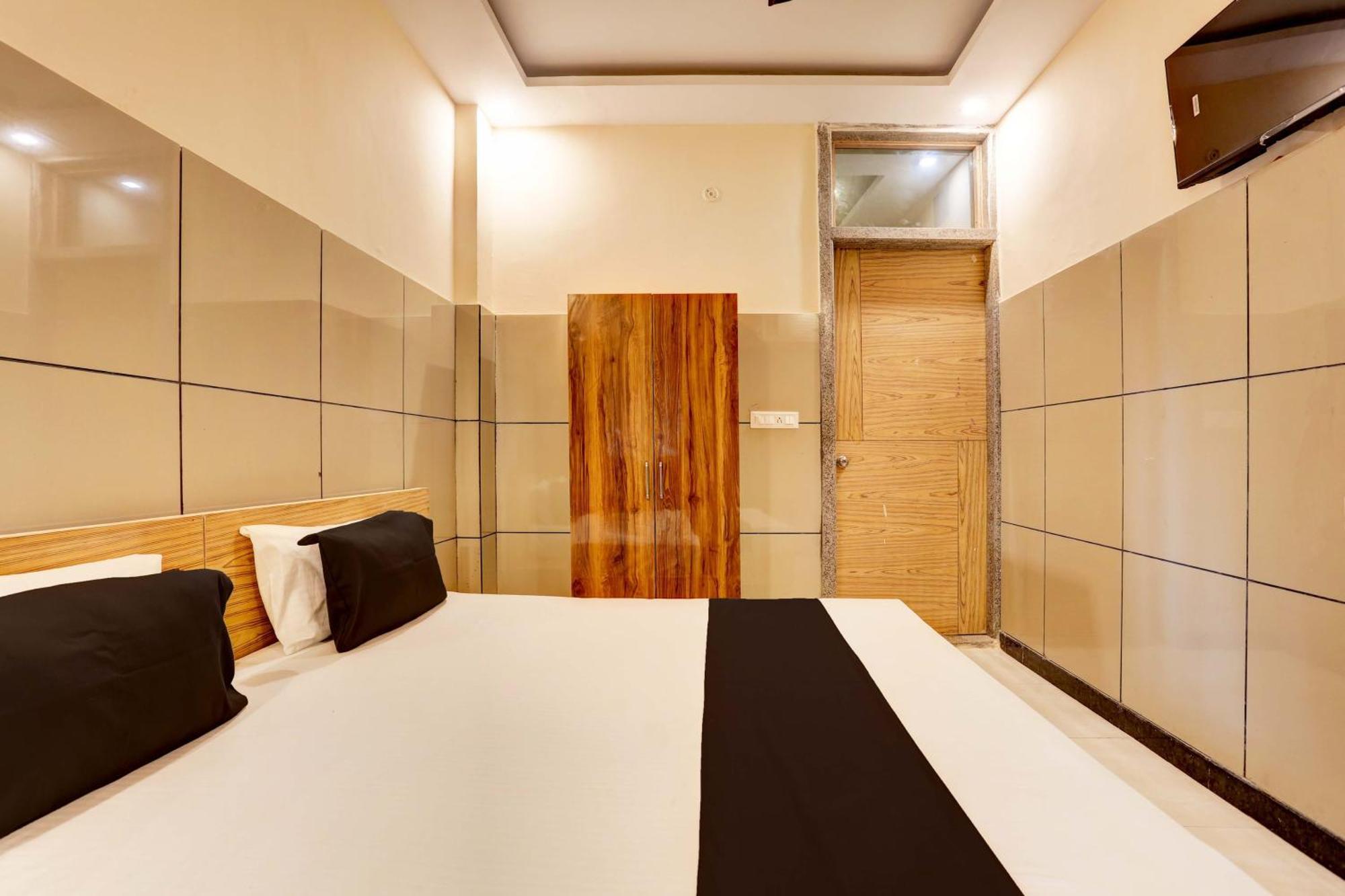 Hotel O 7 Lucknow Ngoại thất bức ảnh