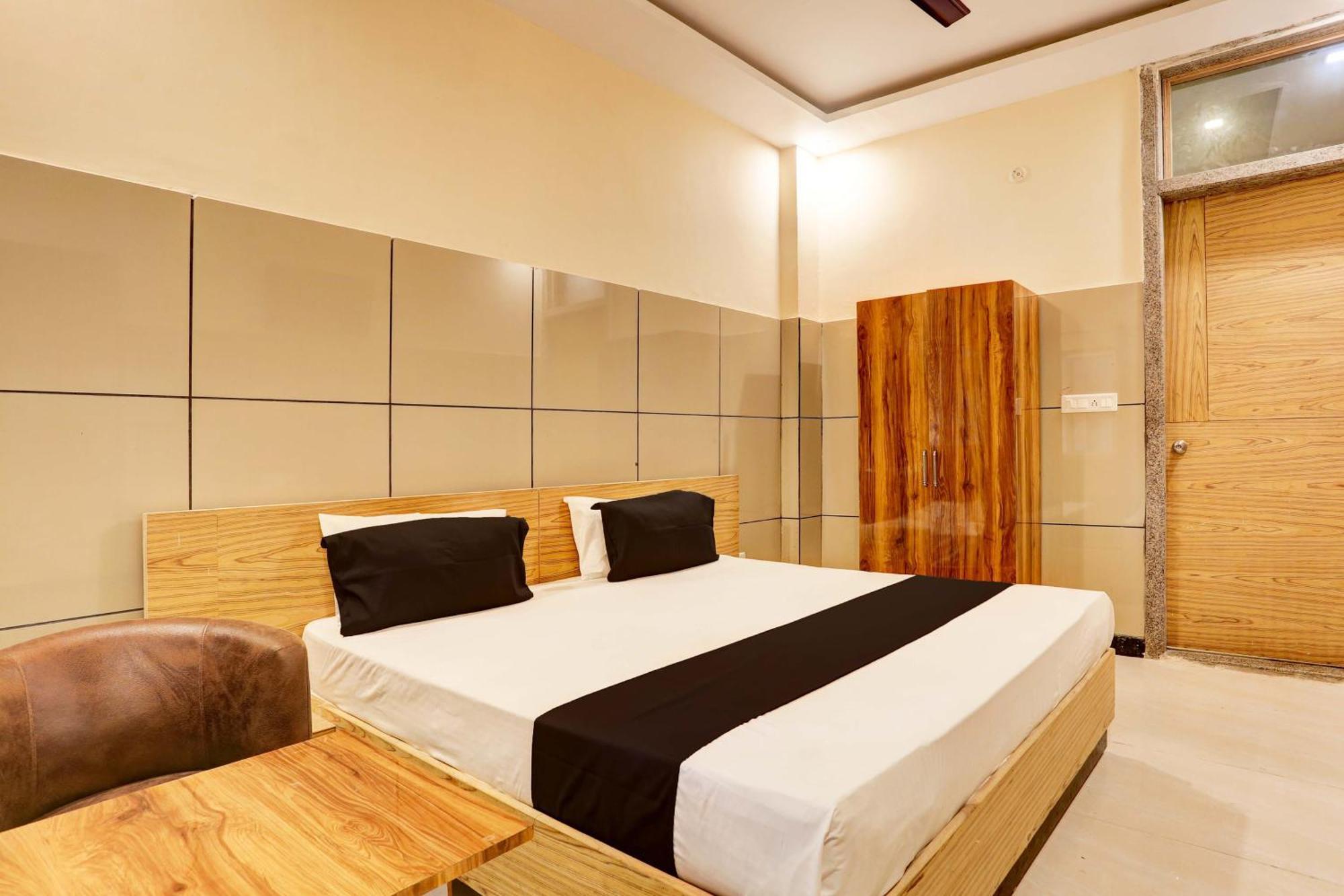 Hotel O 7 Lucknow Ngoại thất bức ảnh