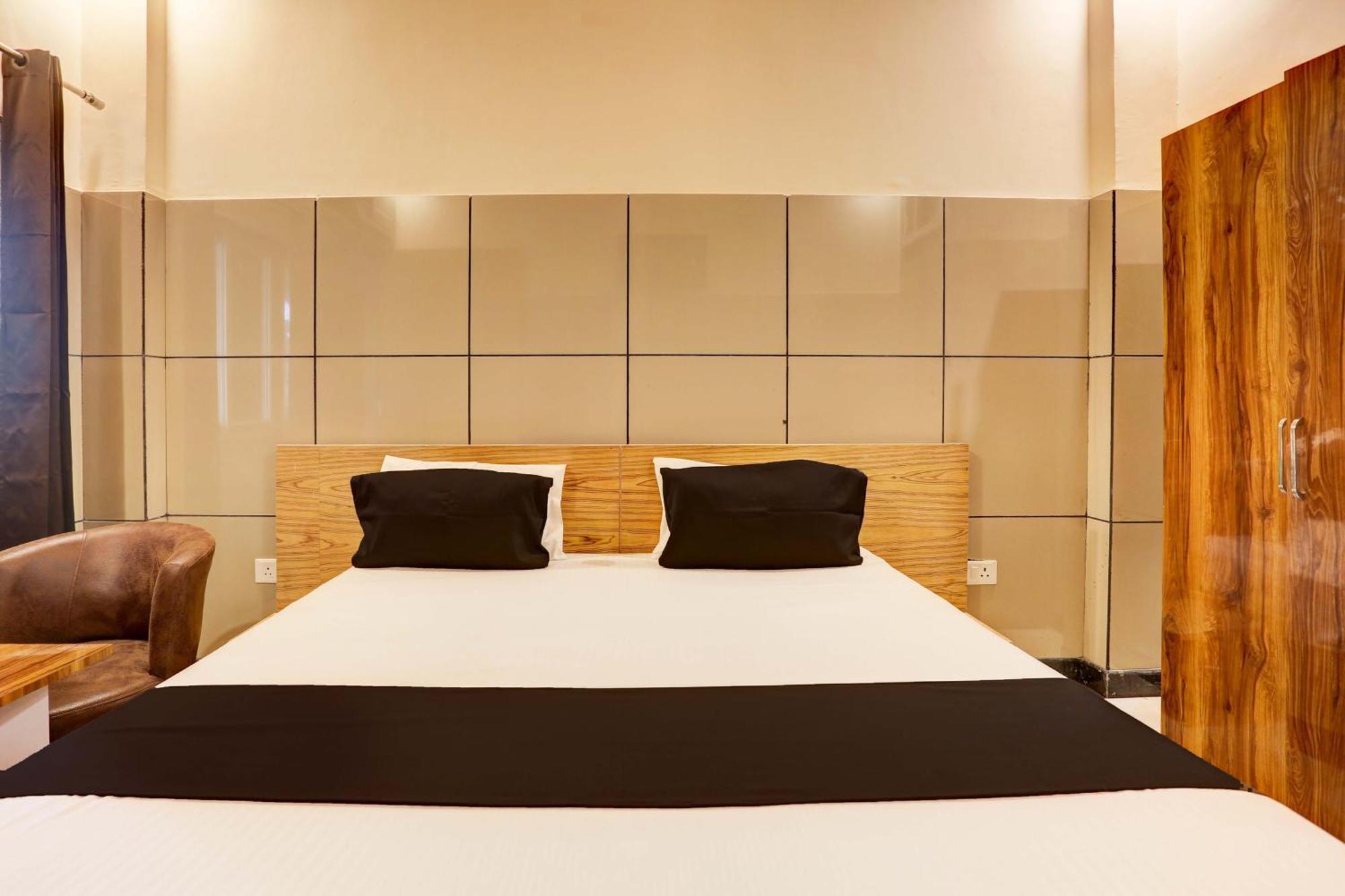 Hotel O 7 Lucknow Ngoại thất bức ảnh
